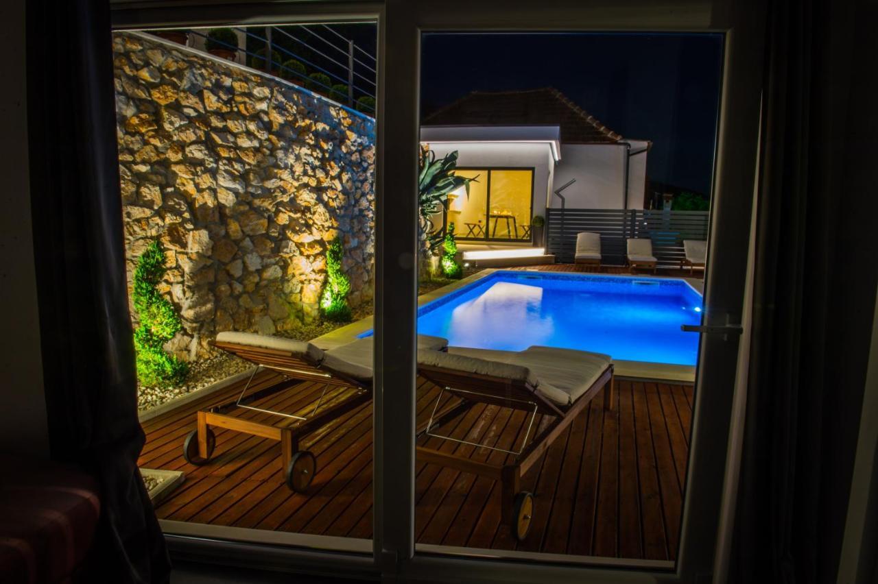Villa Magic Look Donji Prolozac Luaran gambar